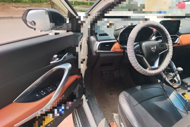 Used Baojun 510 2017 1.5L Manual Luxury Model Driver Seat