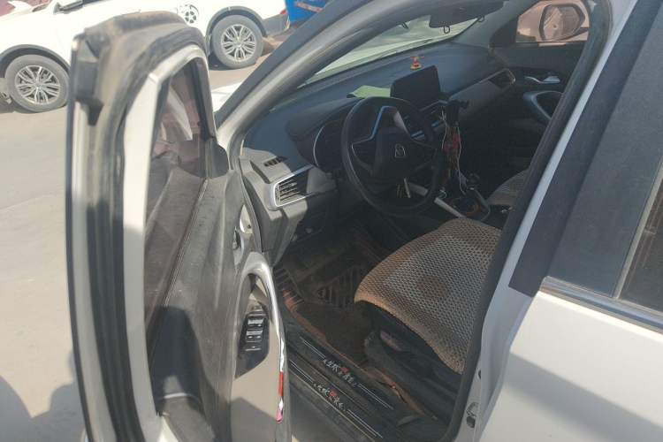 Used Baojun 510 2017 1.5L Manual Fashion Model Driver Seat