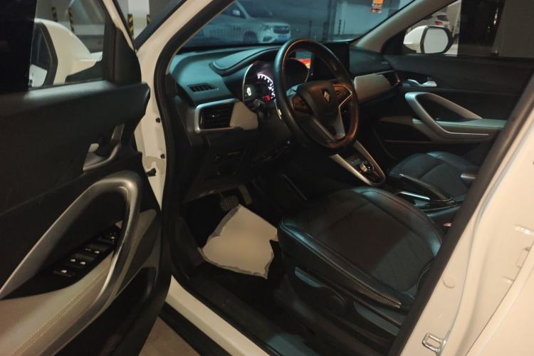 Used Baojun 510 2017 1.5L Automatic Fashion Model Driver Seat
