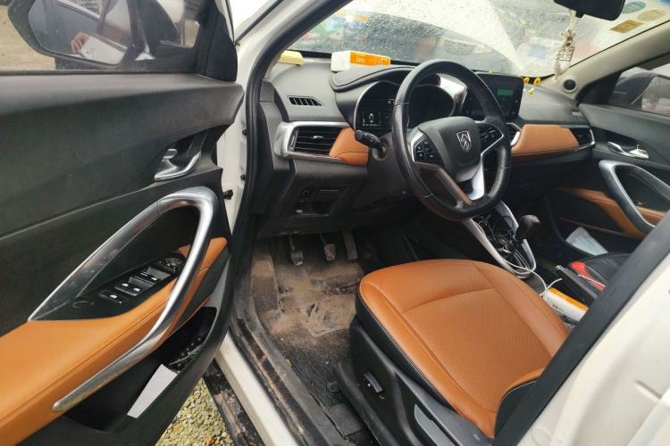 Used Baojun 510 2017 1.5L Manual Luxury Model Driver Seat