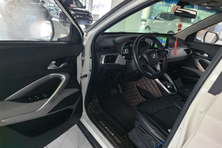 Used Baojun 510 2017 1.5L Automatic Fashion Model Driver Seat