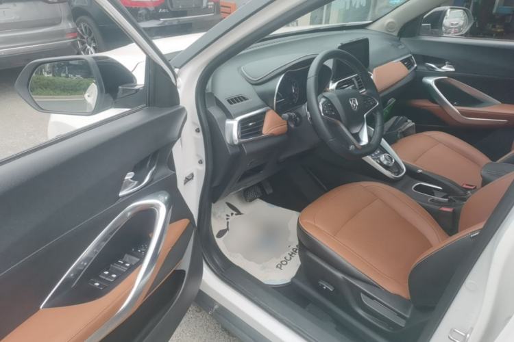 Used Baojun 510 2017 1.5L Automatic Luxury Model Driver Seat