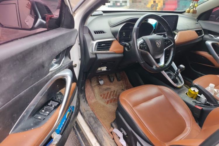 Used Baojun 510 2017 1.5L Manual Luxury Model Driver Seat