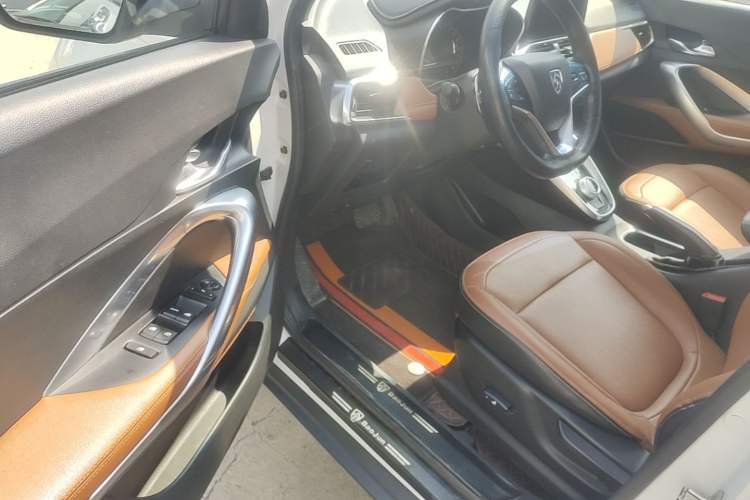 Used Baojun 510 2017 1.5L Automatic Luxury Model Driver Seat