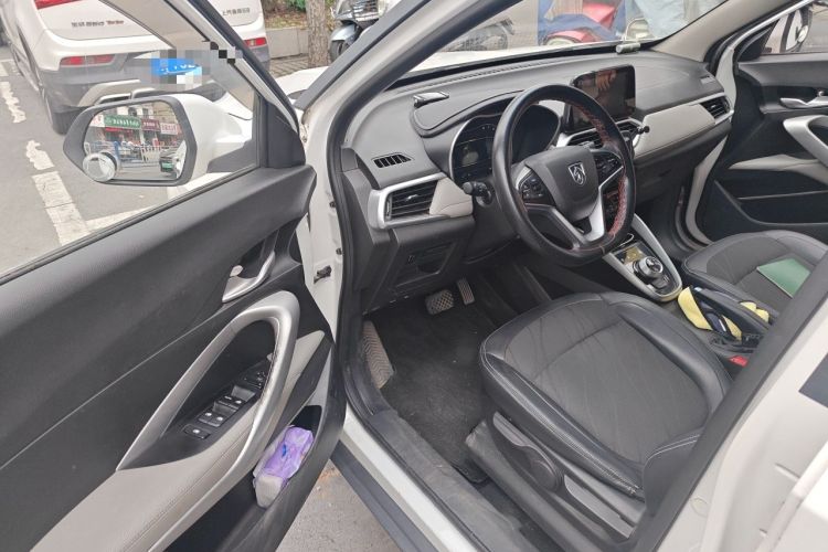 Used Baojun 510 2017 1.5L Automatic Fashion Model Driver Seat