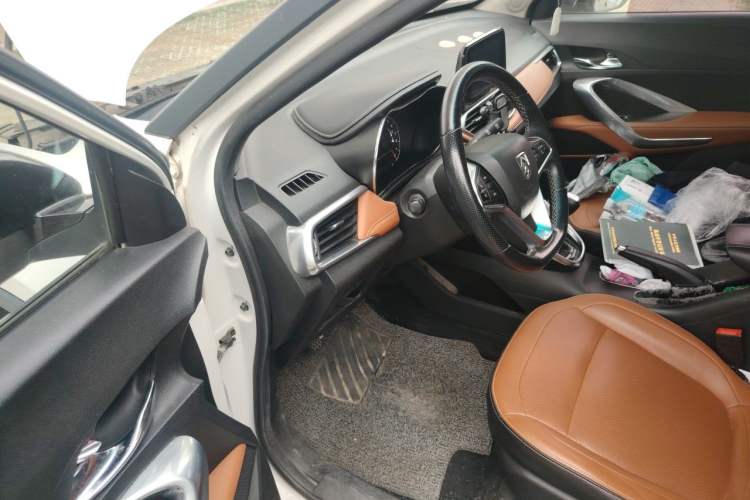 Used Baojun 510 2017 1.5L Manual Luxury Model Driver Seat