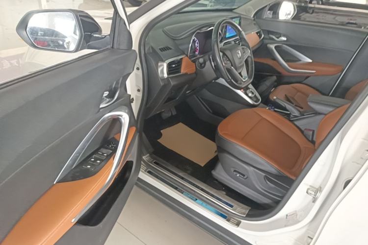 Used Baojun 510 2017 1.5L Automatic Luxury Model Driver Seat