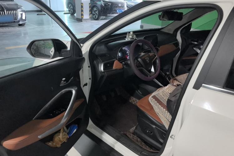 Used Baojun 510 2017 1.5L Manual Luxury Model Driver Seat