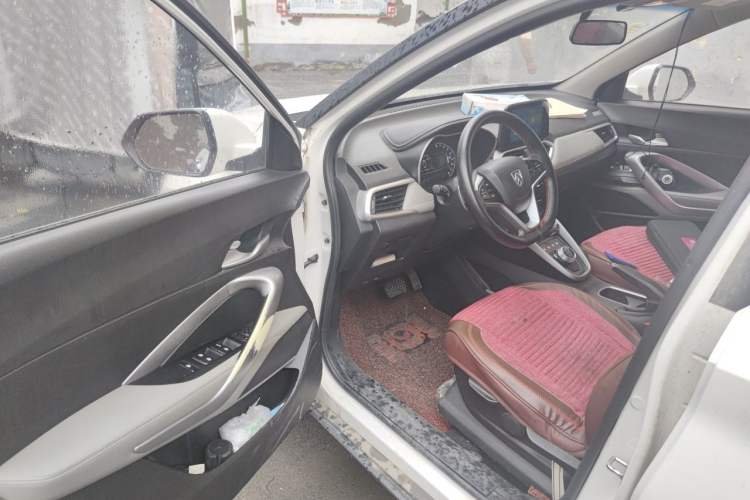 Used Baojun 510 2017 1.5L Automatic Fashion Model Driver Seat
