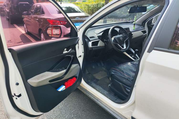 Used Baojun 510 2017 1.5L manual Comfort trim Driver Seat