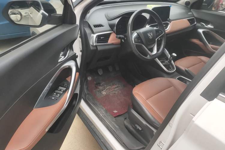 Used Baojun 510 2017 1.5L Manual Luxury Model Driver Seat