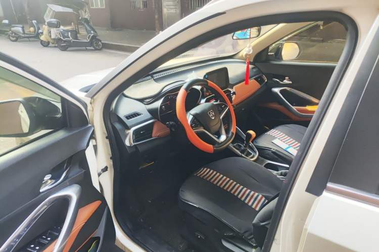 Used Baojun 510 2017 1.5L Manual Luxury Model Driver Seat