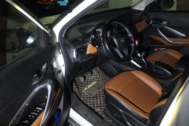 Used Baojun 510 2017 1.5L Manual Luxury Model Driver Seat
