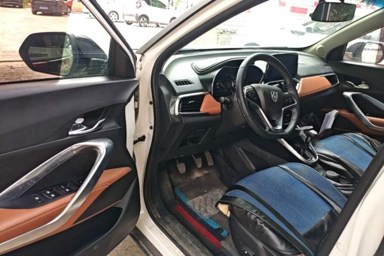Used Baojun 510 2017 1.5L Manual Luxury Model Driver Seat