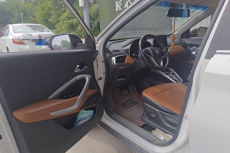 Used Baojun 510 2017 1.5L Automatic Luxury Model Driver Seat
