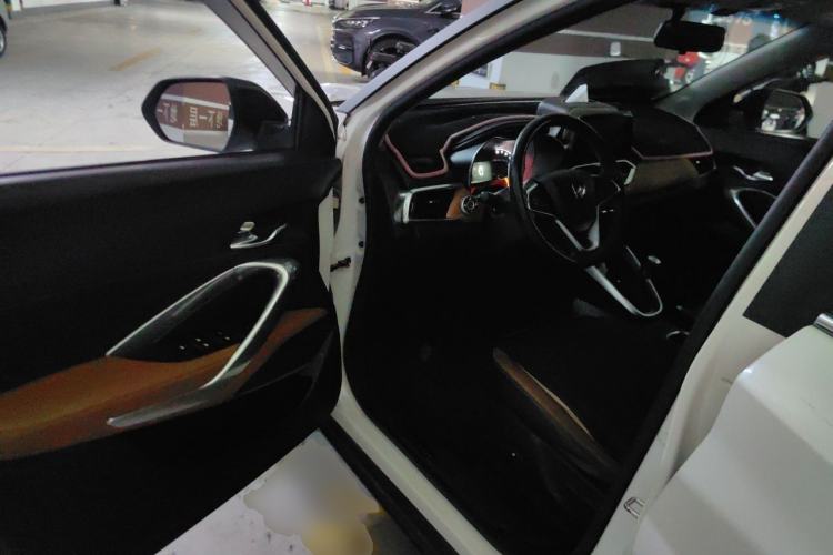 Used Baojun 510 2017 1.5L Manual Luxury Model Driver Seat