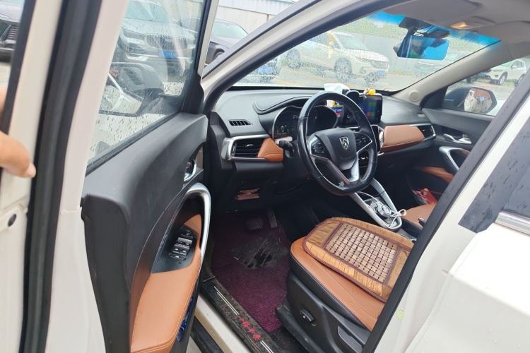 Used Baojun 510 2017 1.5L Automatic Luxury Model Driver Seat
