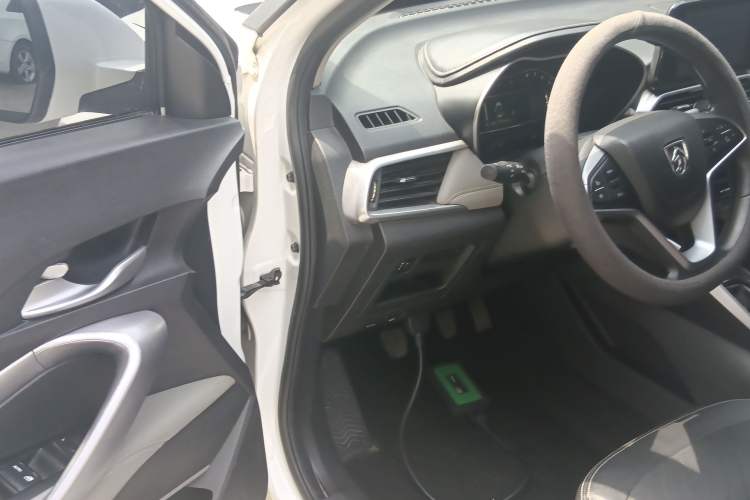 Used Baojun 510 2017 1.5L Manual Fashion Model Driver Seat