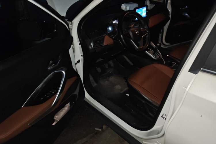 Used Baojun 510 2017 1.5L Manual Luxury Model Driver Seat