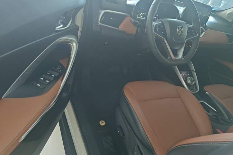 Used Baojun 510 2017 1.5L Automatic Luxury Model Driver Seat