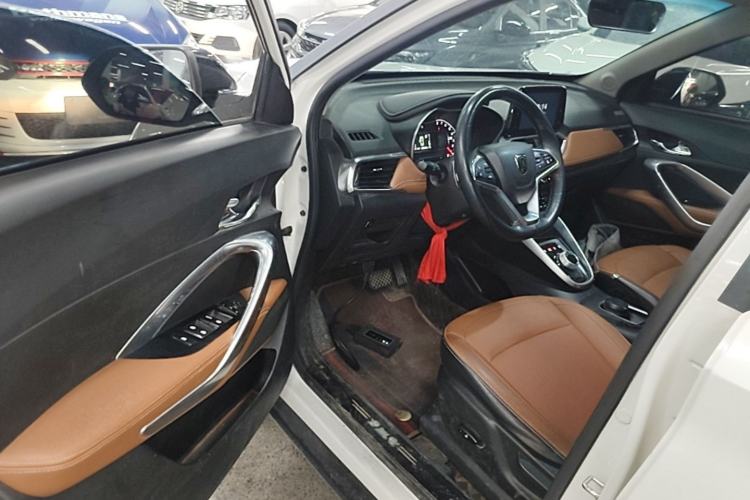 Used Baojun 510 2017 1.5L Automatic Luxury Model Driver Seat