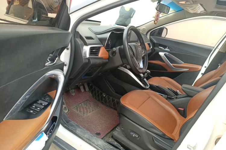 Used Baojun 510 2017 1.5L Manual Luxury Model Driver Seat