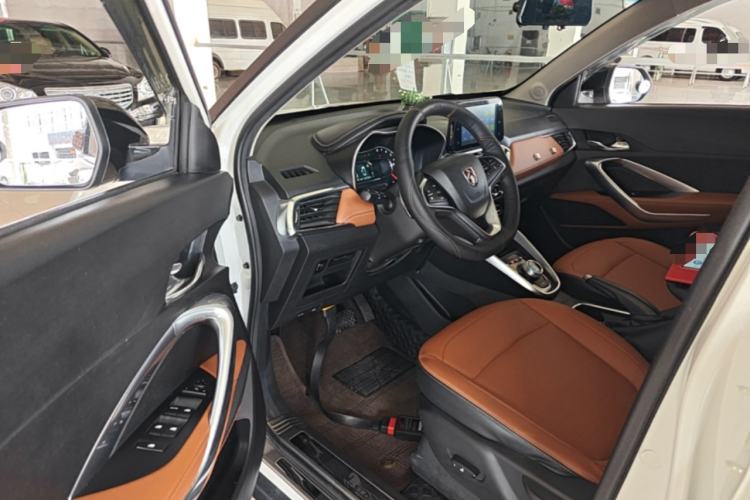 Used Baojun 510 2017 1.5L Automatic Luxury Model Driver Seat