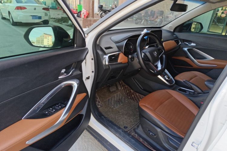 Used Baojun 510 2017 1.5L Automatic Luxury Model Driver Seat