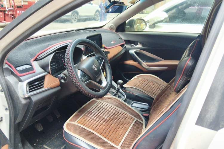 Used Baojun 510 2017 1.5L Manual Luxury Model Driver Seat