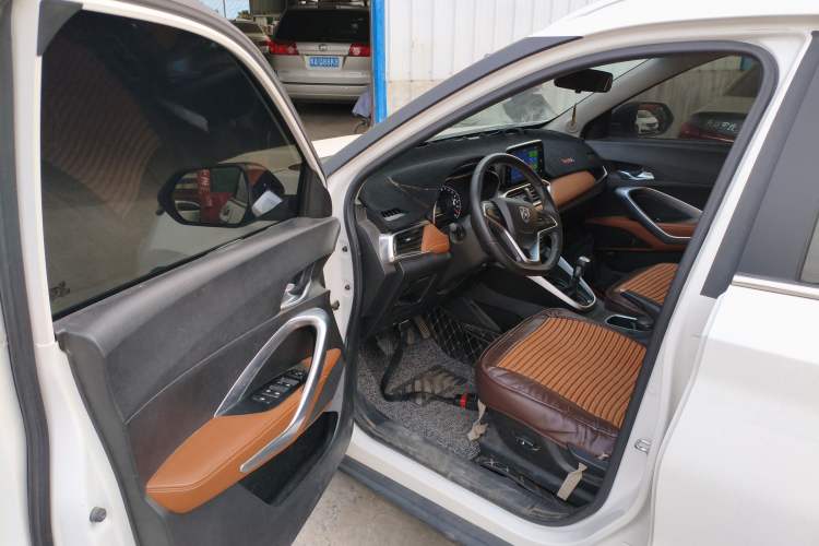 Used Baojun 510 2017 1.5L Manual Luxury Model Driver Seat