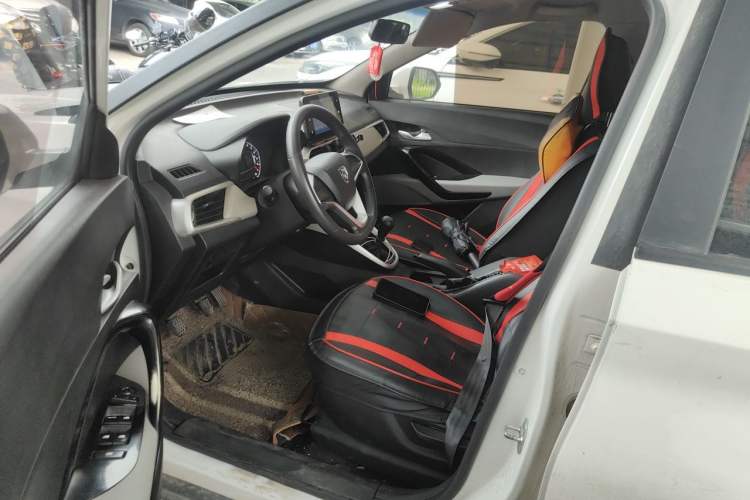 Used Baojun 510 2017 1.5L manual Comfort trim Driver Seat