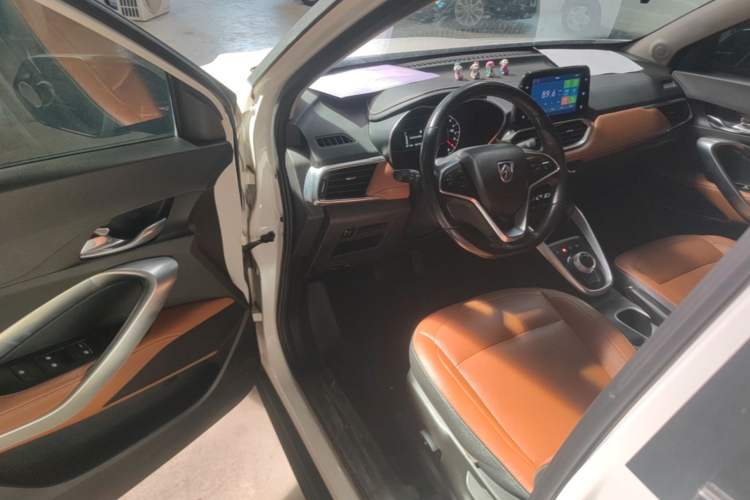 Used Baojun 510 2017 1.5L Automatic Luxury Model Driver Seat