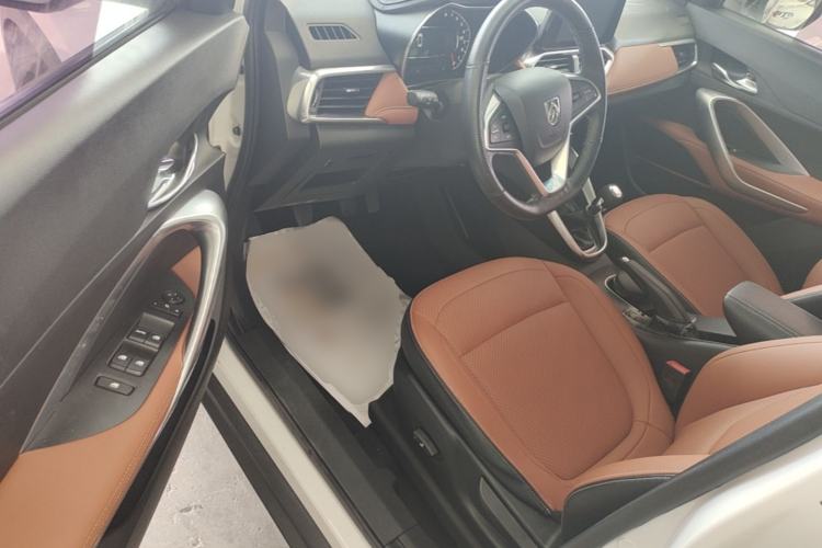 Used Baojun 510 2017 1.5L Manual Luxury Model Driver Seat