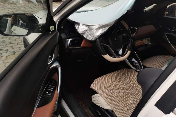 Used Baojun 510 2017 1.5L Automatic Luxury Model Driver Seat