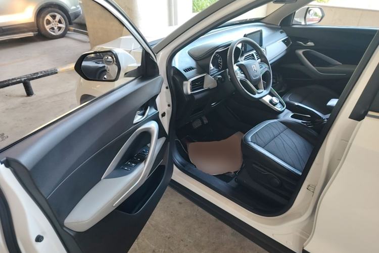 Used Baojun 510 2017 1.5L Automatic Fashion Model Driver Seat