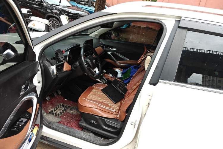 Used Baojun 510 2017 1.5L Manual Luxury Model Driver Seat