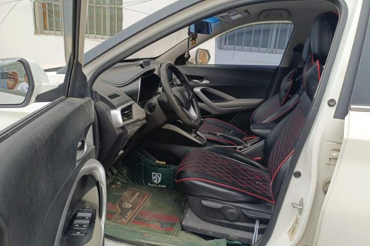 Used Baojun 510 2017 1.5L Manual Fashion Model Driver Seat