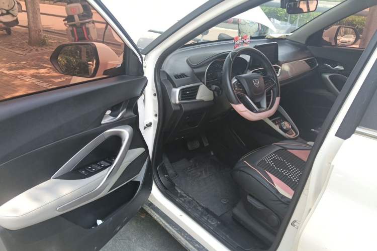 Used Baojun 510 2017 1.5L Automatic Fashion Model Driver Seat