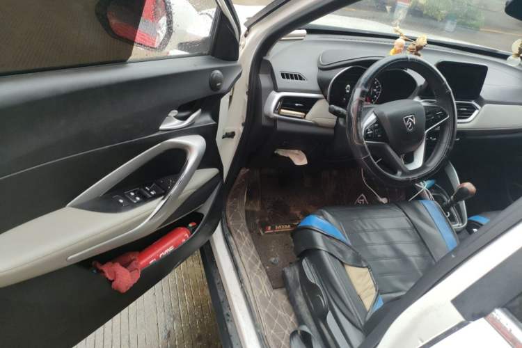 Used Baojun 510 2017 1.5L Manual Fashion Model Driver Seat