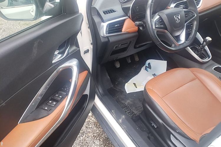 Used Baojun 510 2017 1.5L Manual Luxury Model Driver Seat