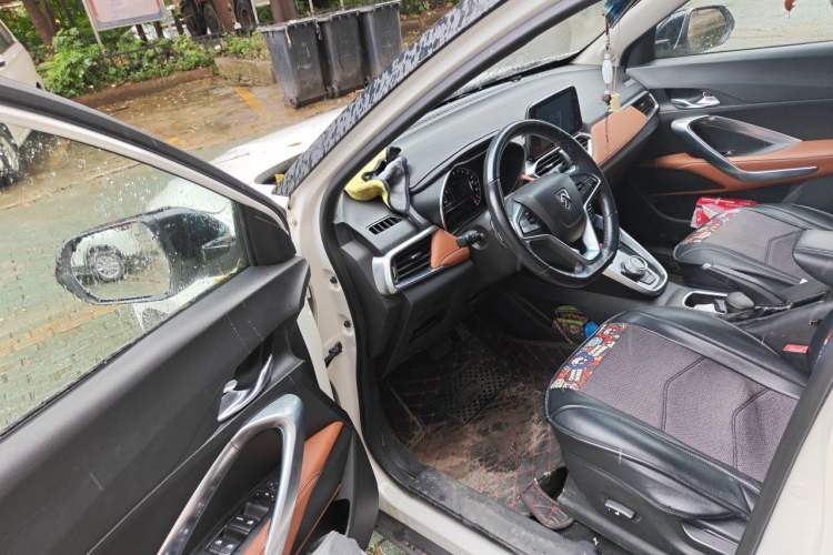 Used Baojun 510 2017 1.5L Automatic Luxury Model Driver Seat