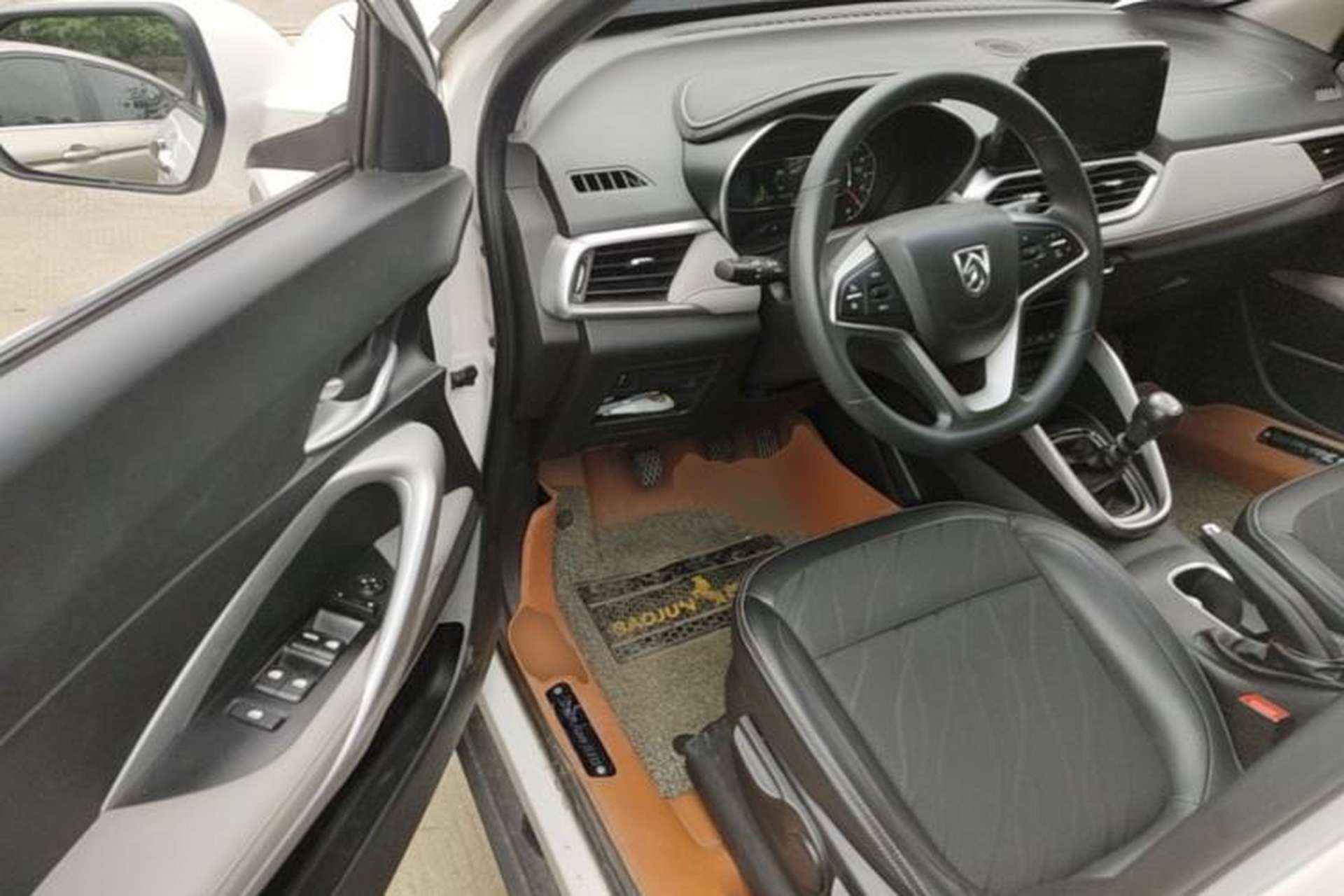 Used Baojun 510 2017 1.5L Manual Fashion Model Driver Seat
