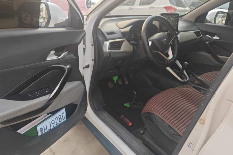 Used Baojun 510 2017 1.5L manual Comfort trim Driver Seat