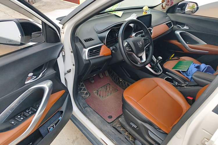 Used Baojun 510 2017 1.5L Manual Luxury Model Driver Seat