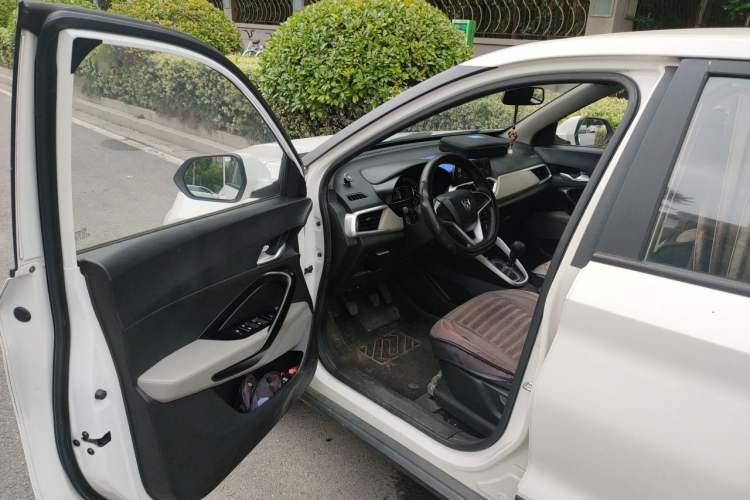 Used Baojun 510 2017 1.5L manual Comfort trim Driver Seat