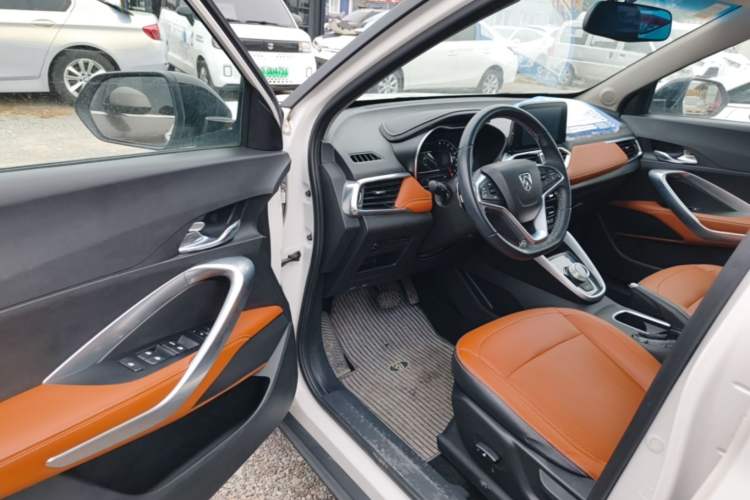 Used Baojun 510 2017 1.5L Automatic Luxury Model Driver Seat