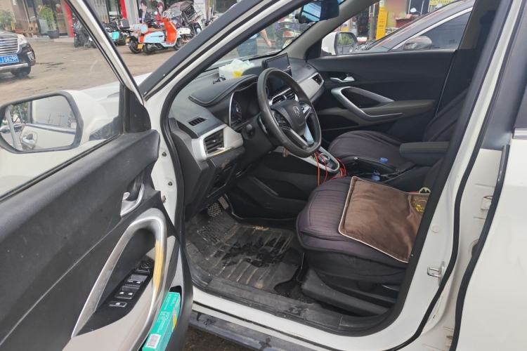 Used Baojun 510 2017 1.5L Automatic Fashion Model Driver Seat