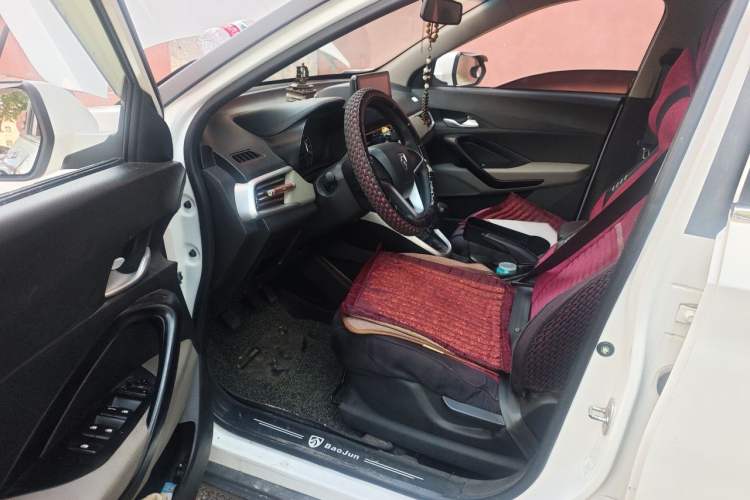 Used Baojun 510 2017 1.5L manual Comfort trim Driver Seat