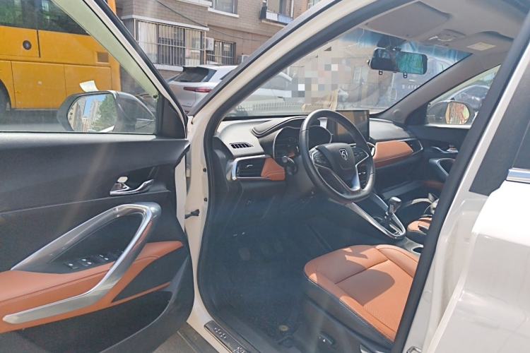 Used Baojun 510 2017 1.5L Manual Luxury Model Driver Seat