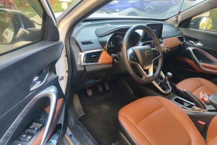 Used Baojun 510 2017 1.5L Manual Luxury Model Driver Seat